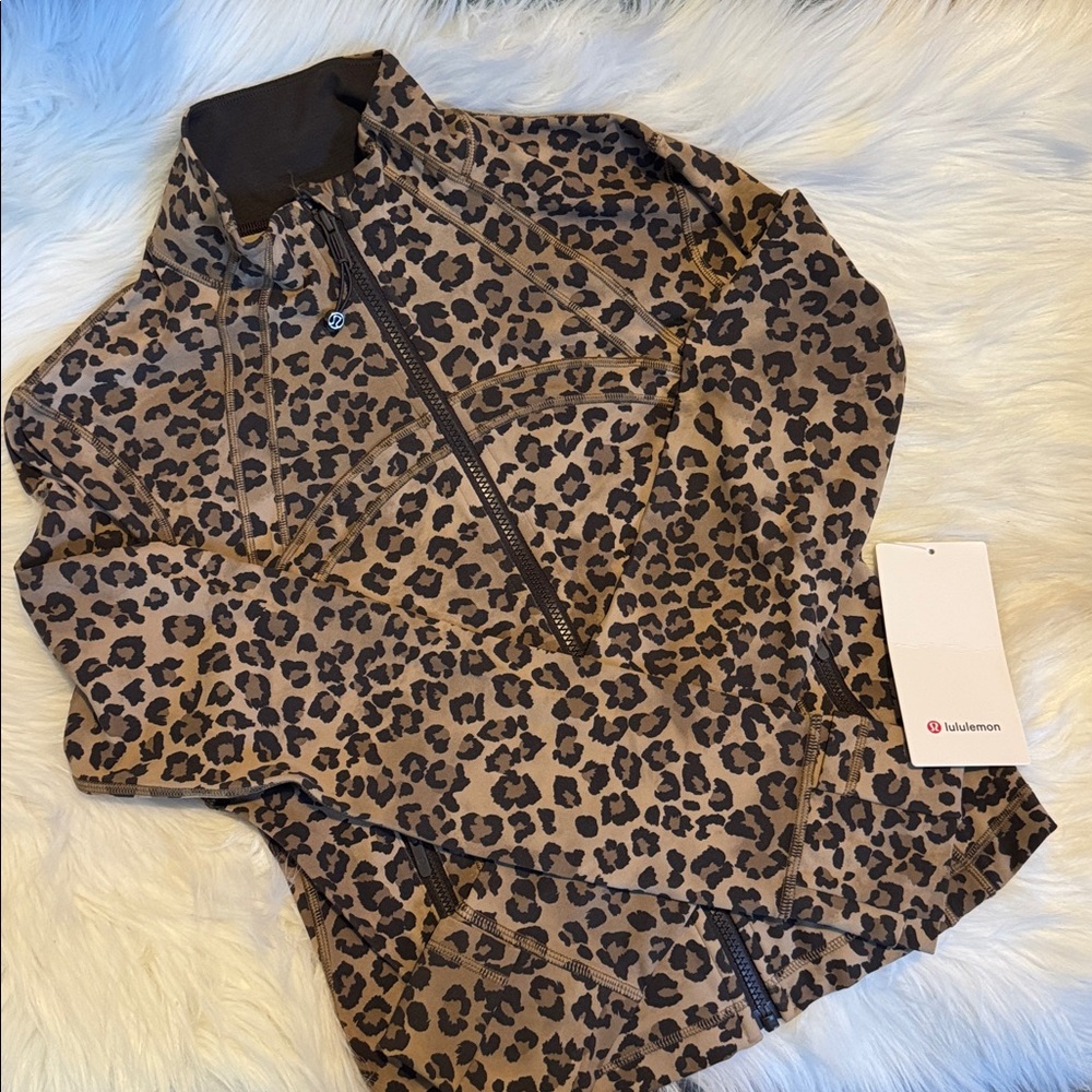 Lululemon Define Cropped Jacket Nulu True Leopard Multi  size 8/ NWT